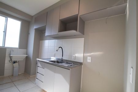 Apartamento à venda com 46m², 2 quartos e 1 vaga Apartamento à venda com 46m², 2 quartos e 1 vagaCozinha e Área de Serviço