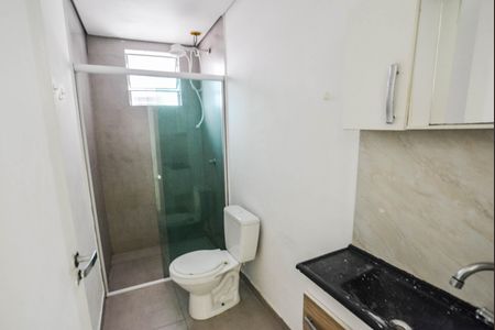 Casa para alugar com 50m², 2 quartos e 1 vaga Casa para alugar com 50m², 2 quartos e 1 vagaBanheiro