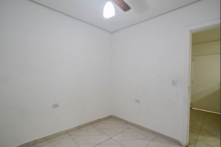 Quarto 2 de casa para alugar com 2 quartos, 50m² em Vila Sacadura Cabral, Santo André