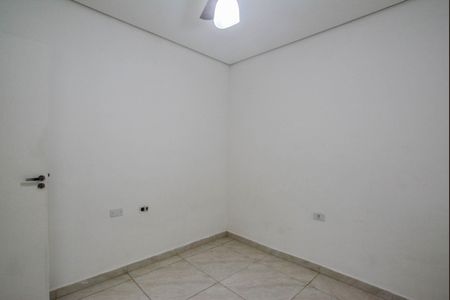 Quarto 2 de casa para alugar com 2 quartos, 50m² em Vila Sacadura Cabral, Santo André