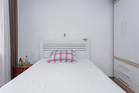 Casa à venda com 180m², 4 quartos e 2 vagasQuarto 1