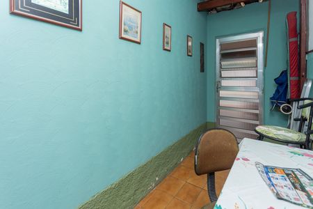 Casa à venda com 180m², 4 quartos e 2 vagasQuintal