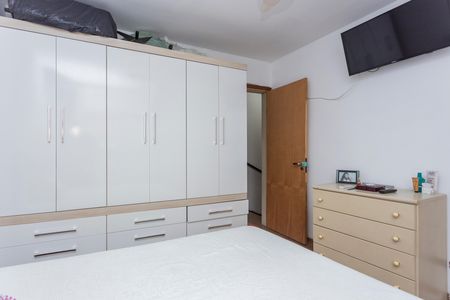 Casa à venda com 180m², 4 quartos e 2 vagasQuarto 1