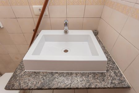 Casa à venda com 180m², 4 quartos e 2 vagasBanheiro - Edícula