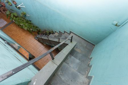 Casa à venda com 180m², 4 quartos e 2 vagasEscada para Edícula