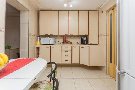 Casa à venda com 180m², 4 quartos e 2 vagasCozinha