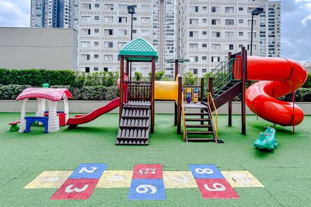 Apartamento à venda com 102m², 3 quartos e 2 vagasÁrea comum - Playground