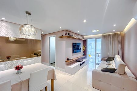 Apartamento à venda com 102m², 3 quartos e 2 vagasSala