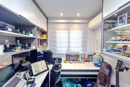 Apartamento à venda com 102m², 3 quartos e 2 vagasQuarto 3