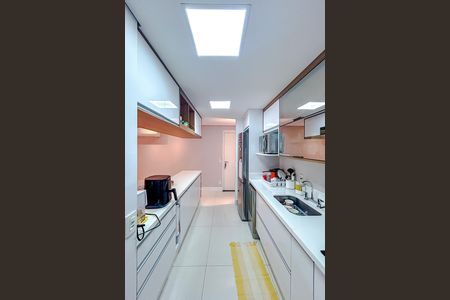 Apartamento à venda com 102m², 3 quartos e 2 vagasCozinha