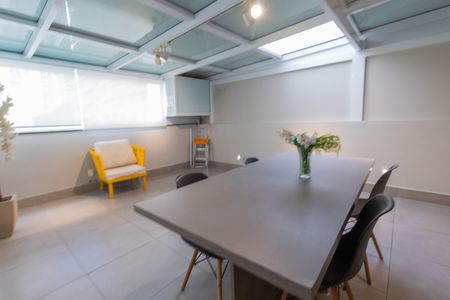 Apartamento à venda com 58m², 1 quarto e 1 vaga Apartamento à venda com 58m², 1 quarto e 1 vagaSala