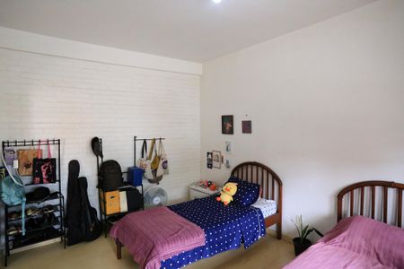 Casa à venda com 400m², 3 quartos e 4 vagas Casa à venda com 400m², 3 quartos e 4 vagasQuarto 1