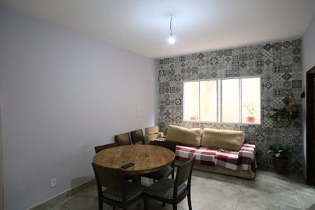Casa à venda com 400m², 3 quartos e 4 vagas Casa à venda com 400m², 3 quartos e 4 vagasSala de Jantar