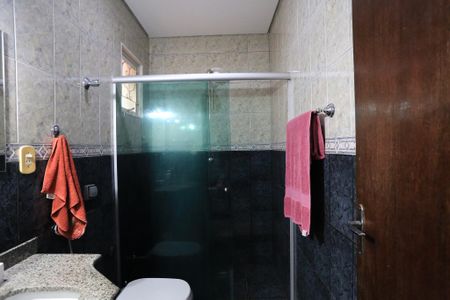 Casa à venda com 400m², 3 quartos e 4 vagas Casa à venda com 400m², 3 quartos e 4 vagasBanheiro