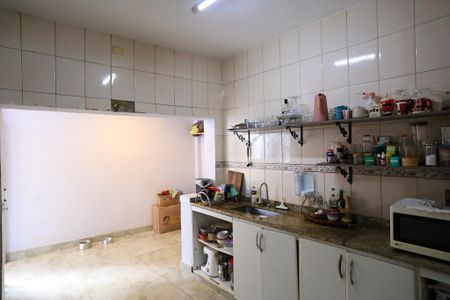 Casa à venda com 400m², 3 quartos e 4 vagas Casa à venda com 400m², 3 quartos e 4 vagasCozinha