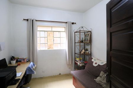 Casa à venda com 400m², 3 quartos e 4 vagas Casa à venda com 400m², 3 quartos e 4 vagasQuarto