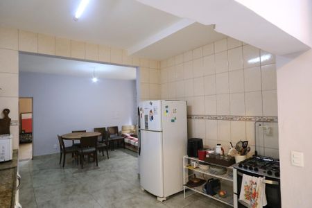 Casa à venda com 400m², 3 quartos e 4 vagas Casa à venda com 400m², 3 quartos e 4 vagasCozinha