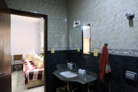 Casa à venda com 400m², 3 quartos e 4 vagas Casa à venda com 400m², 3 quartos e 4 vagasBanheiro