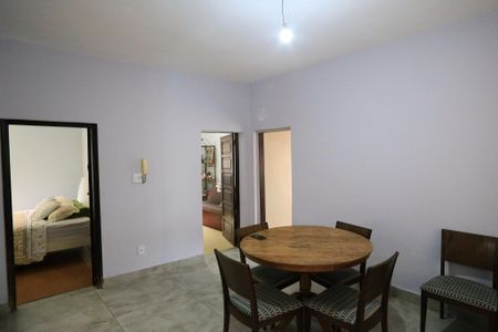 Casa à venda com 400m², 3 quartos e 4 vagas Casa à venda com 400m², 3 quartos e 4 vagasSala de Jantar