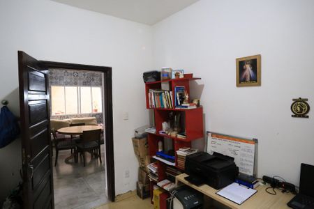 Casa à venda com 400m², 3 quartos e 4 vagas Casa à venda com 400m², 3 quartos e 4 vagasQuarto