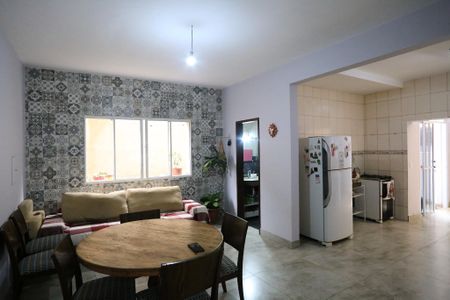 Casa à venda com 400m², 3 quartos e 4 vagas Casa à venda com 400m², 3 quartos e 4 vagasSala de Jantar