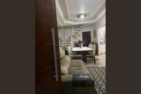 Foto 02 de casa à venda com 3 quartos, 150m² em Vila Ernesto, São Paulo