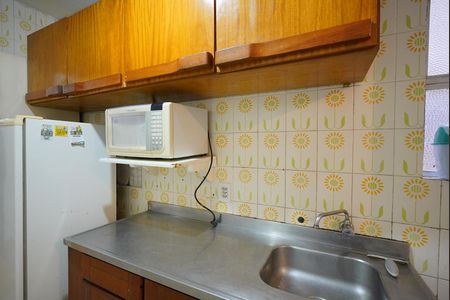 Cozinha de apartamento à venda com 1 quarto, 52m² em Santana, Porto Alegre