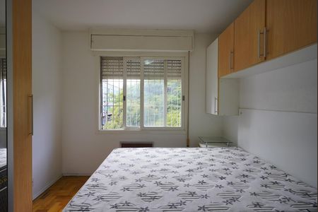 Quarto de apartamento à venda com 1 quarto, 52m² em Santana, Porto Alegre