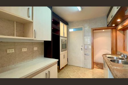 Apartamento à venda com 107m², 3 quartos e 1 vaga Apartamento à venda com 107m², 3 quartos e 1 vagaCozinha