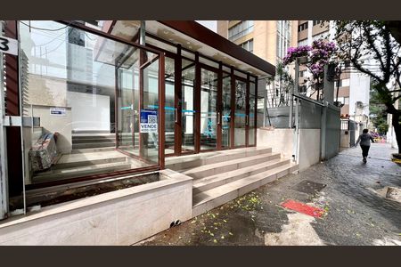 Apartamento à venda com 107m², 3 quartos e 1 vaga Apartamento à venda com 107m², 3 quartos e 1 vagaFachada