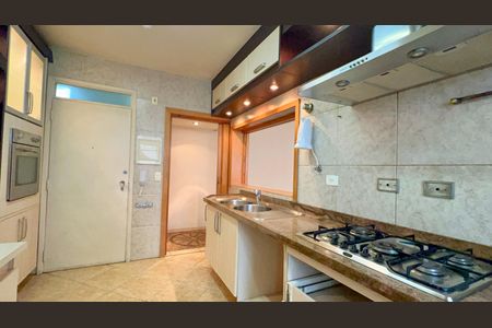 Apartamento à venda com 107m², 3 quartos e 1 vaga Apartamento à venda com 107m², 3 quartos e 1 vagaCozinha
