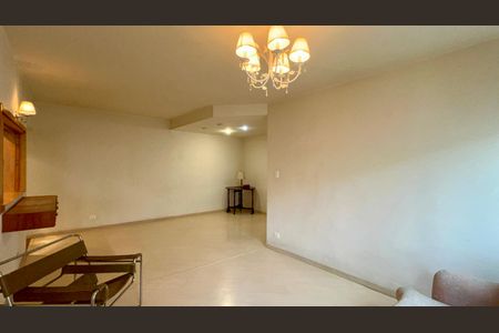 Apartamento à venda com 107m², 3 quartos e 1 vaga Apartamento à venda com 107m², 3 quartos e 1 vagaSala