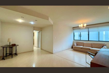 Apartamento à venda com 107m², 3 quartos e 1 vaga Apartamento à venda com 107m², 3 quartos e 1 vagaSala