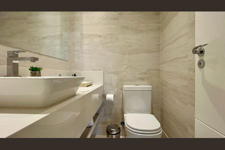 Apartamento à venda com 150m², 3 quartos e 2 vagas Apartamento à venda com 150m², 3 quartos e 2 vagasLavabo