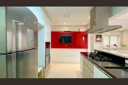 Apartamento à venda com 150m², 3 quartos e 2 vagas Apartamento à venda com 150m², 3 quartos e 2 vagasCozinha