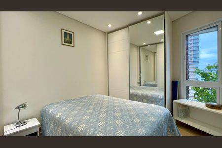 Apartamento à venda com 150m², 3 quartos e 2 vagas Apartamento à venda com 150m², 3 quartos e 2 vagasQuarto 1