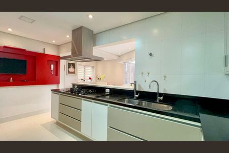 Apartamento à venda com 150m², 3 quartos e 2 vagas Apartamento à venda com 150m², 3 quartos e 2 vagasCozinha