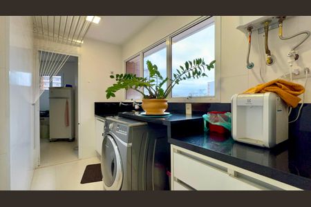 Apartamento à venda com 150m², 3 quartos e 2 vagas Apartamento à venda com 150m², 3 quartos e 2 vagasÁrea de Serviço