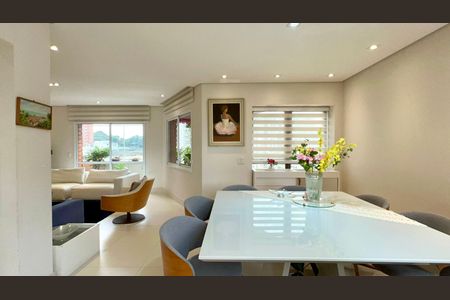Apartamento à venda com 150m², 3 quartos e 2 vagas Apartamento à venda com 150m², 3 quartos e 2 vagasSala de Jantar