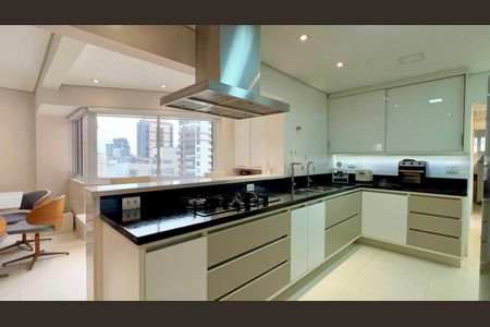 Apartamento à venda com 150m², 3 quartos e 2 vagas Apartamento à venda com 150m², 3 quartos e 2 vagasCozinha