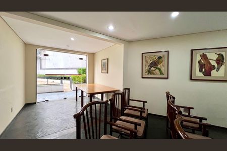 Apartamento à venda com 150m², 3 quartos e 2 vagas Apartamento à venda com 150m², 3 quartos e 2 vagasSalão de Festas