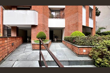 Apartamento à venda com 150m², 3 quartos e 2 vagas Apartamento à venda com 150m², 3 quartos e 2 vagasEntrada