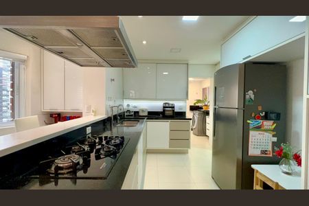 Apartamento à venda com 150m², 3 quartos e 2 vagas Apartamento à venda com 150m², 3 quartos e 2 vagasCozinha