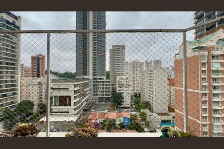 Apartamento à venda com 150m², 3 quartos e 2 vagas Apartamento à venda com 150m², 3 quartos e 2 vagasVaranda