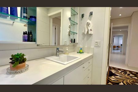 Apartamento à venda com 150m², 3 quartos e 2 vagas Apartamento à venda com 150m², 3 quartos e 2 vagasBanheiro