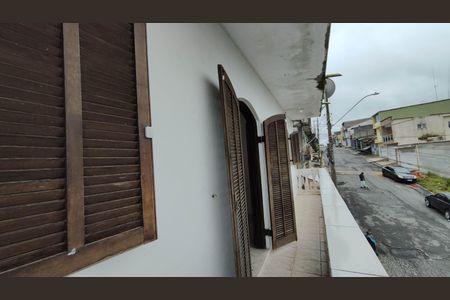 Casa para alugar com 130m², 3 quartos e 1 vaga Casa para alugar com 130m², 3 quartos e 1 vagaSacada