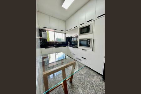 Foto 04 de apartamento à venda com 4 quartos, 143m² em Castelo, Belo Horizonte