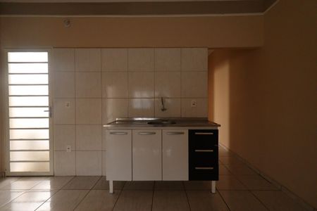 Casa para alugar com 126m², 2 quartos e 2 vagas Casa para alugar com 126m², 2 quartos e 2 vagasSala/Cozinha