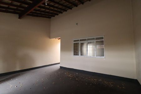 Casa para alugar com 126m², 2 quartos e 2 vagas Casa para alugar com 126m², 2 quartos e 2 vagasGaragem