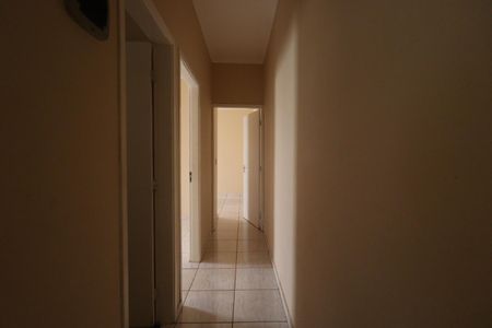 Casa para alugar com 126m², 2 quartos e 2 vagas Casa para alugar com 126m², 2 quartos e 2 vagasCorredor